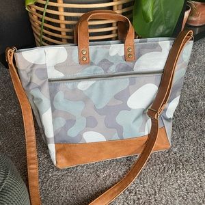 Step Up Tote Thirty One